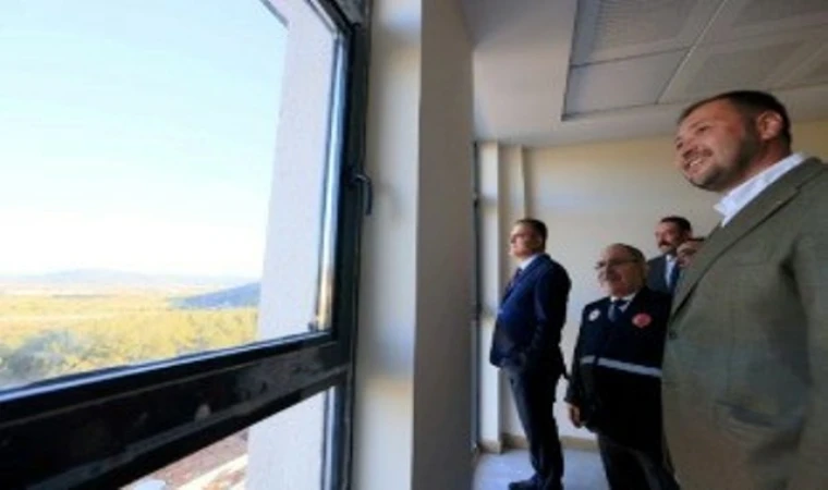 Muğla Valisi Sayın Dr. İdris Akbıyık, Çevre Dostu Yeni Binayı İnceledi