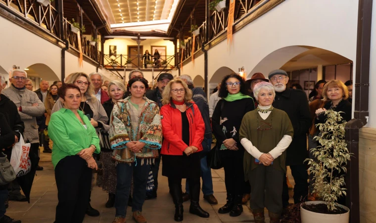 Marmaris’te Sanatın Rengi: “Ümit Burada” Sergisi Ziyaretçilerini Büyülüyor